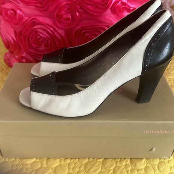Naturalizer Alysha peep toe heels - Picture 3 of 5